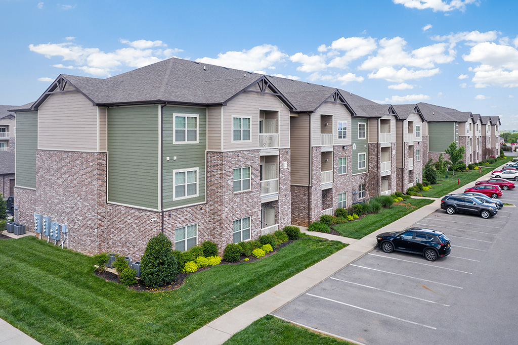 Photo of the Addison at Rossview property in Clarksville, Tennessee.