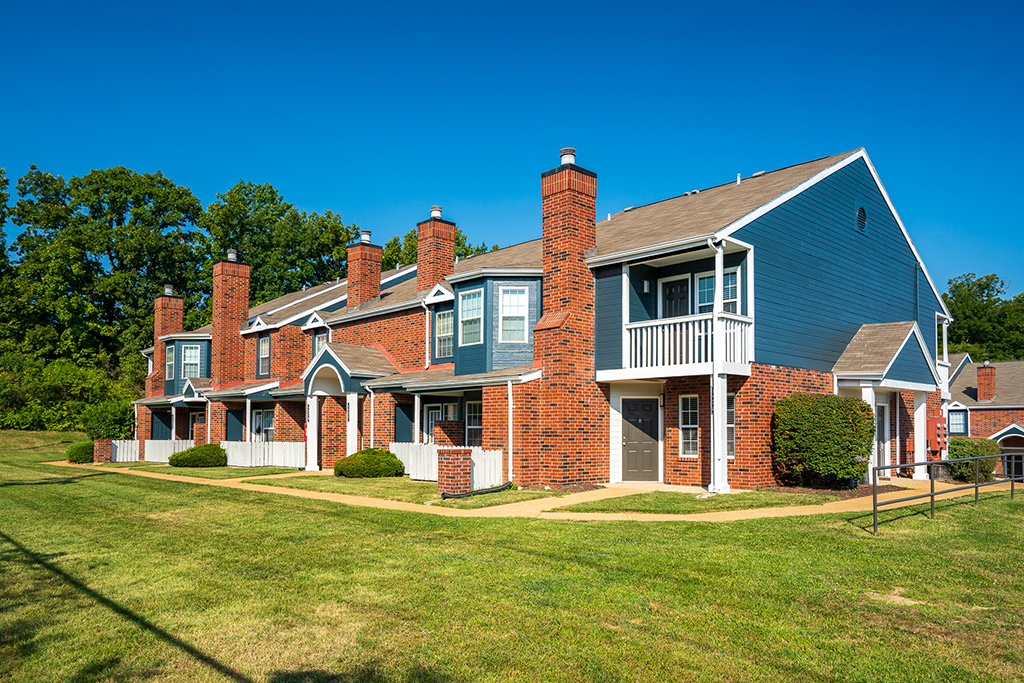 Photo of the Willowbend property in Town and Country, Missouri.