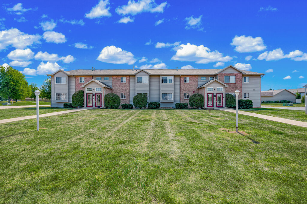 Photo of the Knoxville Pointe property in Dunlap, IL